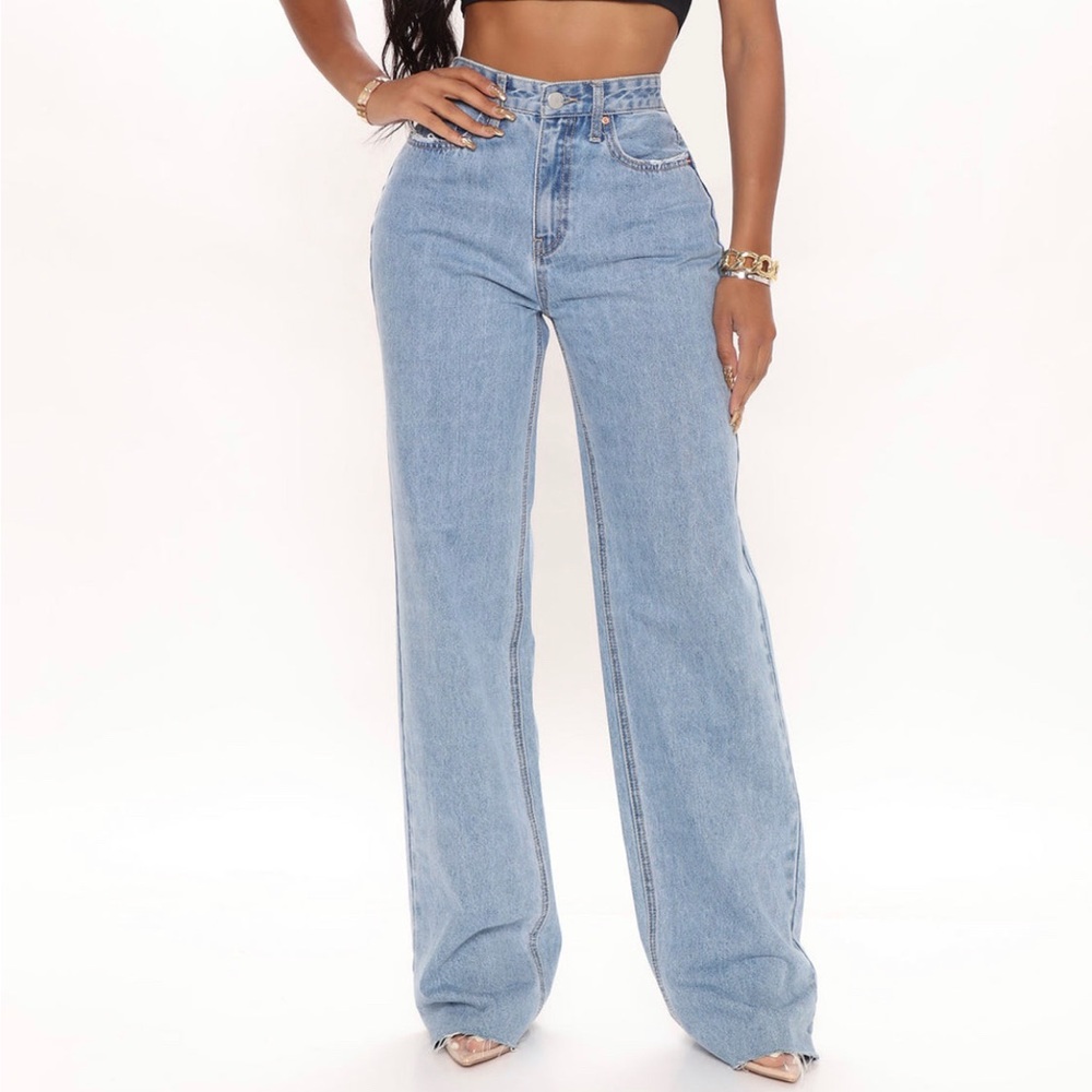 Fashion Nova | Medium Blue Wash | 90's Wide Leg Jean | Size 15